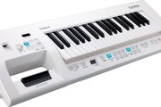 Synthétiseur Roland Lucina