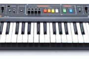 Synthétiseur Roland Saturn 09