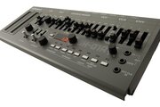 Synthétiseur Roland SH-01A