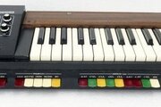 Synthétiseur Roland SH-1000