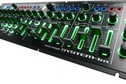 Synthétiseur Roland Aira System-1m