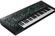 Synthétiseur Roland System 8