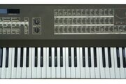 Synthétiseur VEB Tiracon 6V