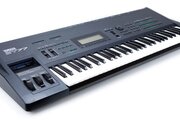 Synthétiseur Yamaha SY77